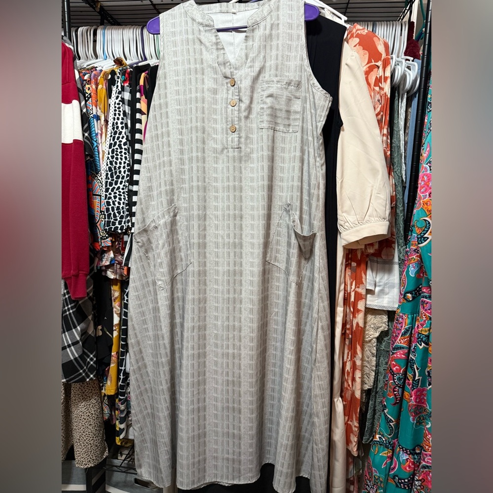Elegant Beige Sleeveless Maxi Dress
